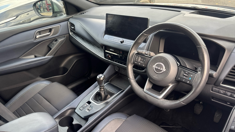 Nissan Qashqai 1.3 DiG-T MH Tekna 5dr Petrol Hatchback